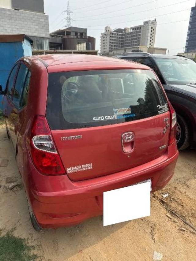 https://images10.gaadi.com/usedcar_image/4636660/original/processed_c20d5119-2bab-4452-a206-aab6e779034d.jpg?imwidth=6401