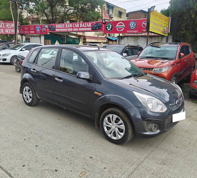 https://images10.gaadi.com/usedcar_image/4636667/original/processed_4ce6052c734806188787d6d976d7acfc.jpg?imwidth=6400