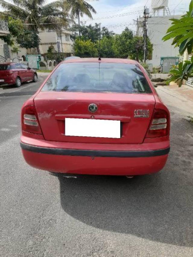 https://images10.gaadi.com/usedcar_image/4636668/original/processed_b8685903-fb27-485b-9fbb-154cb3553018.jpg?imwidth=6401