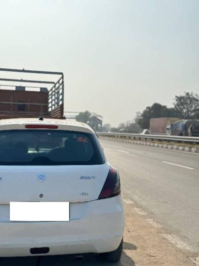 https://images10.gaadi.com/usedcar_image/4636677/original/processed_7eb4f31b-8ee8-46a3-af80-7690195e4231.jpeg?imwidth=6400