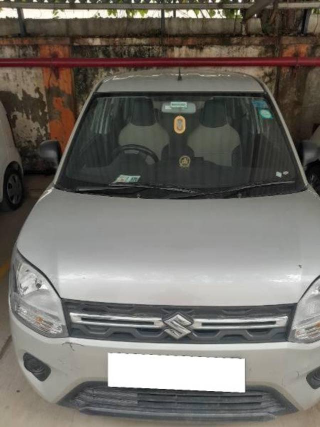 https://images10.gaadi.com/usedcar_image/4636705/original/processed_aa153321-49e3-40ec-a470-a57e0fb69821.jpg?imwidth=6400