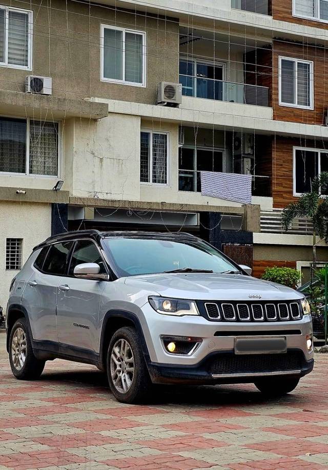 https://images10.gaadi.com/usedcar_image/4636707/original/processed_c8ccea6a9d8a816ac02d587465657884.jpg?imwidth=6400