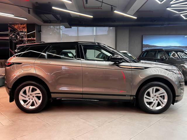 https://images10.gaadi.com/usedcar_image/4636727/original/fc78806a3d8e49cc7cffaf4323feea74.JPG?imwidth=6401