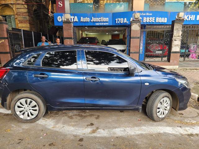 https://images10.gaadi.com/usedcar_image/4636797/original/processed_4ebf5c2e46100e671fe66e8cf08129c4.jpg?imwidth=6401