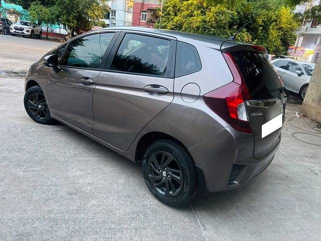 https://images10.gaadi.com/usedcar_image/4636809/original/processed_d63474283adccd9cdcc6217f7c03a61d.jpg?imwidth=6402