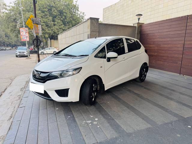 https://images10.gaadi.com/usedcar_image/4636809/original/processed_f7298522-c85f-4e7a-ae7f-e1487d142b7d.jpg?imwidth=6402