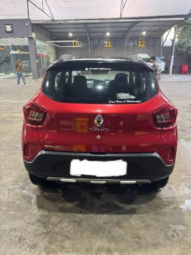 https://images10.gaadi.com/usedcar_image/4636816/original/processed_372fcc46-2848-4ad9-93c7-68aa806a69a0.jpeg?imwidth=6401