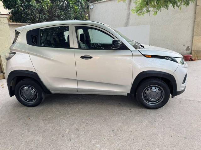 https://images10.gaadi.com/usedcar_image/4636824/original/processed_ab987c317a4add7502e58f504326b18f.jpg?imwidth=6401