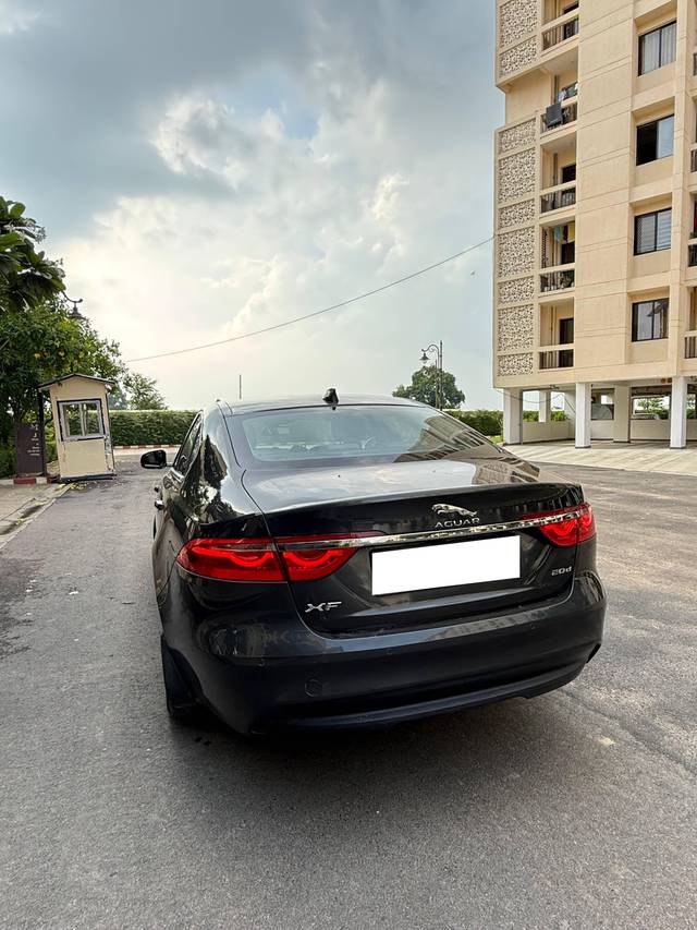 https://images10.gaadi.com/usedcar_image/4636827/original/processed_d6350c21-d298-4fbd-853a-72eff47f67bd.jpg?imwidth=6402