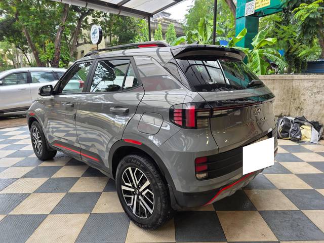 https://images10.gaadi.com/usedcar_image/4636828/original/processed_5194f003639cbe58dc4bc48403aad1ec.jpg?imwidth=6402