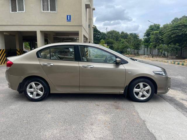 https://images10.gaadi.com/usedcar_image/4636857/original/processed_c58140ce19fe9ec806ac67cc377d85d3.jpg?imwidth=6401
