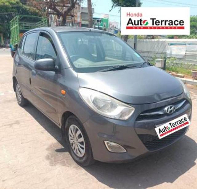 https://images10.gaadi.com/usedcar_image/4636880/original/37d813ce0bf06aab102a9bb1bd81b07f.jpeg?imwidth=6400
