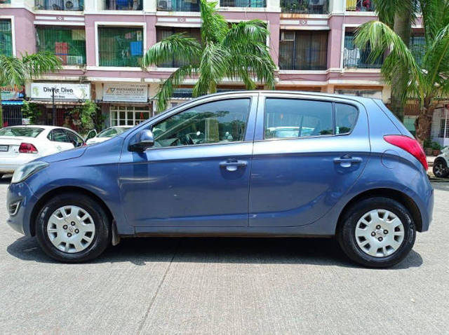https://images10.gaadi.com/usedcar_image/4636897/original/processed_dc8cc1f9-d0a7-4e9b-b13e-cc6c35d4ba97.png?imwidth=6402