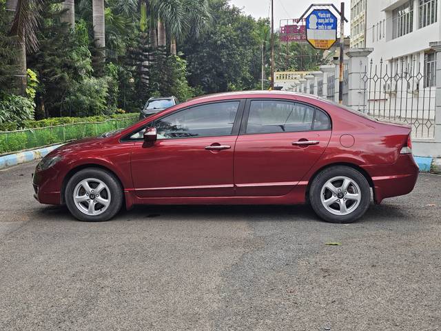 https://images10.gaadi.com/usedcar_image/4636977/original/processed_c9ea7a7a66483abc6136f10616378396.jpg?imwidth=6402