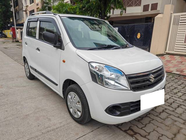 https://images10.gaadi.com/usedcar_image/4637026/original/processed_33d0881bc076ee5cb31def5ad3325e36.jpg?imwidth=6400