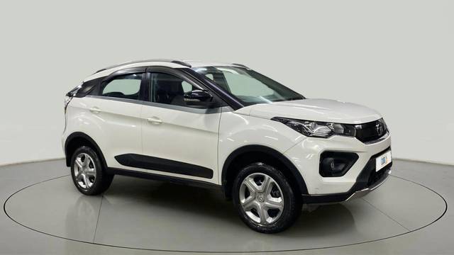 https://images10.gaadi.com/usedcar_image/4637031/original/d4477e8b667bc7f58937eca13e0fac29.jpg?imwidth=6400