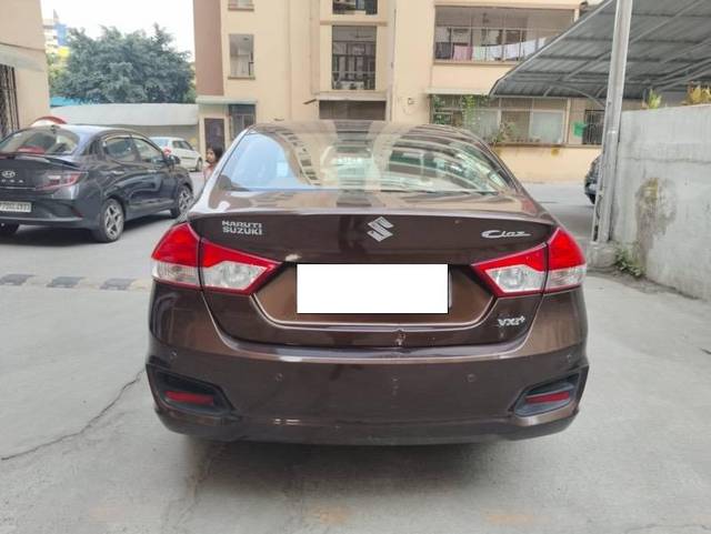 https://images10.gaadi.com/usedcar_image/4637032/original/processed_a696551d-ad3e-4430-8fe8-d10c3d4a4073.jpeg?imwidth=6401