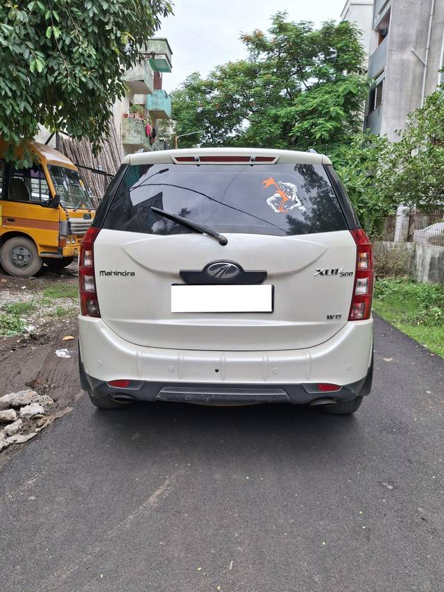 https://images10.gaadi.com/usedcar_image/4637035/original/processed_23bc8eb27fc288265bf0ab86a42b43cf.jpg?imwidth=6401