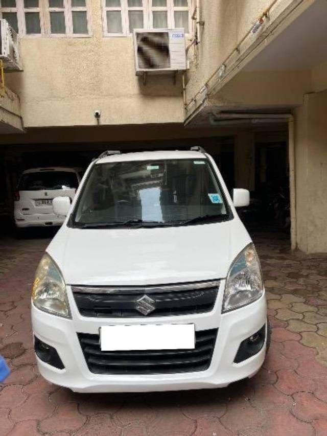 https://images10.gaadi.com/usedcar_image/4637038/original/processed_f46e8ed1-d8d6-4d9f-988a-cab2e9f00695.jpeg?imwidth=6400