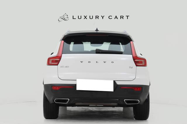 https://images10.gaadi.com/usedcar_image/4637080/original/processed_a69d2a18303ac77c259563b8527667df.jpg?imwidth=6402