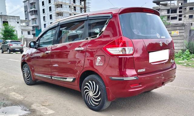 https://images10.gaadi.com/usedcar_image/4637096/original/processed_e76f2dd48949abd02a0ef8975b7becd2.jpg?imwidth=6402