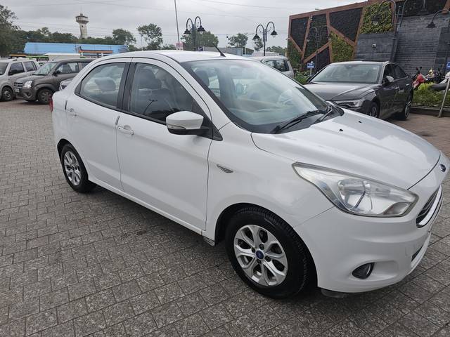 https://images10.gaadi.com/usedcar_image/4637099/original/c658a76f1d1d4096d7f0f64d6a17bfa8.jpg?imwidth=6400