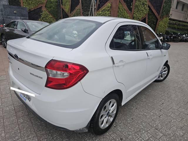 https://images10.gaadi.com/usedcar_image/4637099/original/processed_cc8b5222a375377517a5988700cf20b2.jpg?imwidth=6401