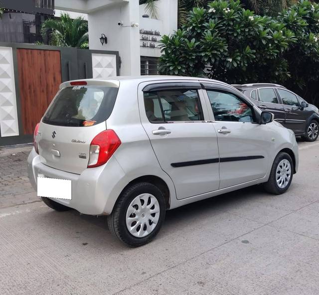 https://images10.gaadi.com/usedcar_image/4637100/original/processed_8f54601beb212c81b9b43e7f354cf5fe.jpg?imwidth=6402