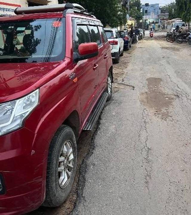 https://images10.gaadi.com/usedcar_image/4637114/original/processed_34e6054d-03dc-4e32-889c-664e34f50e39.jpeg?imwidth=6402