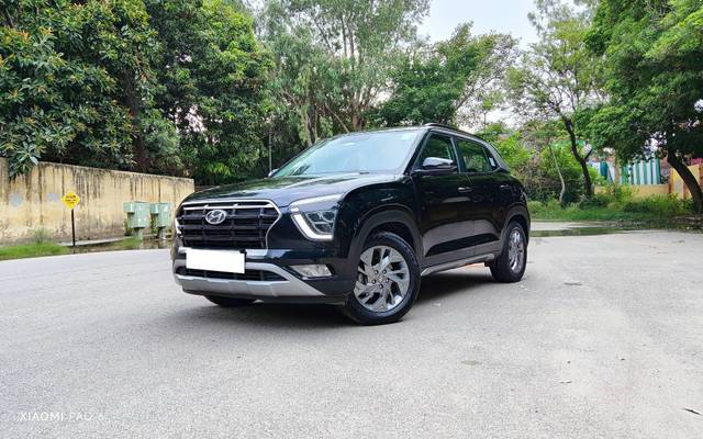 https://images10.gaadi.com/usedcar_image/4637131/original/processed_9b634deade5ea63d90c69cd06de2b6ae.jpg?imwidth=6400