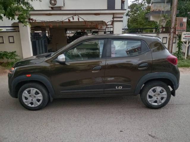 https://images10.gaadi.com/usedcar_image/4637133/original/processed_77fc123a1343af1f9d6de6f29ed9e632.jpg?imwidth=6401
