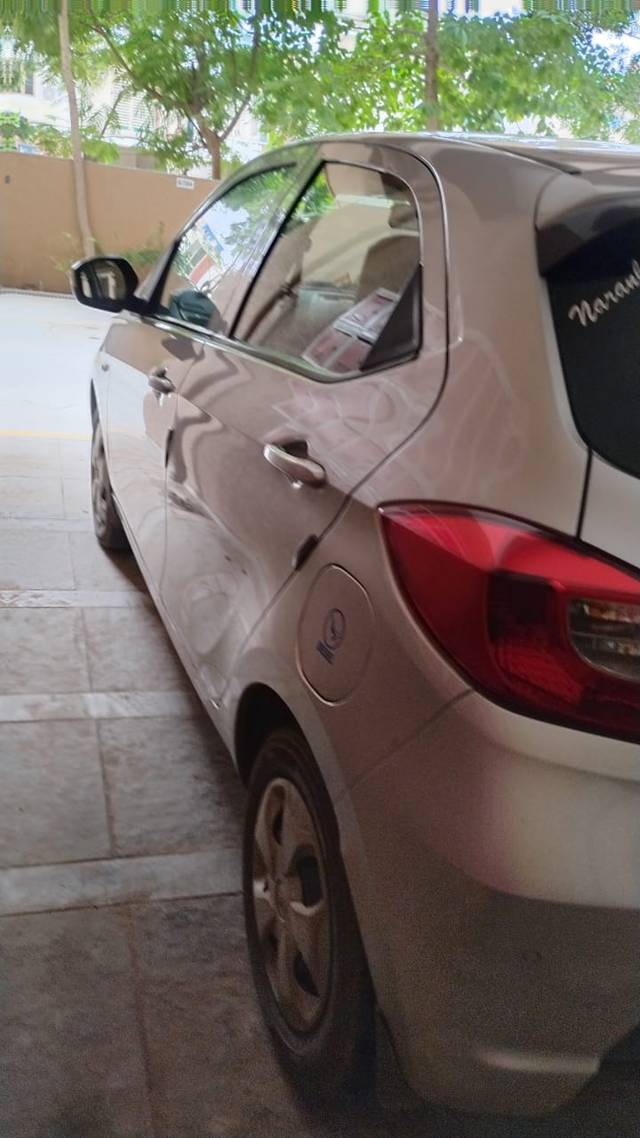https://images10.gaadi.com/usedcar_image/4637144/original/cc51ff32-8dc1-45ef-83b8-2ec9ff3f8c59.jpg?imwidth=6401