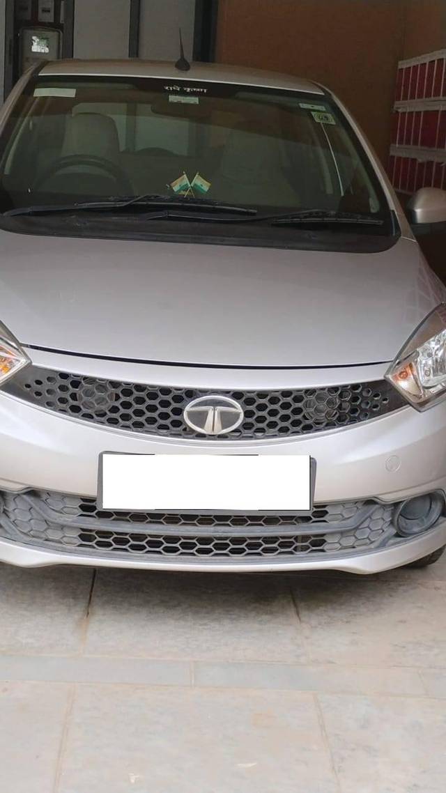 https://images10.gaadi.com/usedcar_image/4637144/original/processed_84c29c05-c666-4416-83cd-9140b0122367.jpg?imwidth=6402