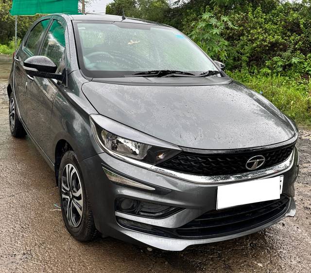 https://images10.gaadi.com/usedcar_image/4637154/original/processed_620db3f2-1c46-4652-b454-6d15c25a45ba.jpg?imwidth=6400