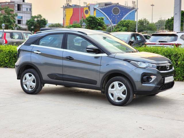 https://images10.gaadi.com/usedcar_image/4637195/original/processed_334470771f2736edb690b5490fe36cf3.jpg?imwidth=6401