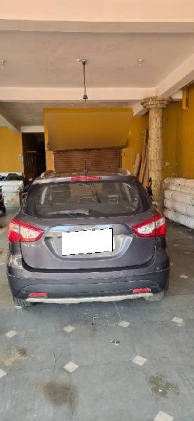 https://images10.gaadi.com/usedcar_image/4637196/original/processed_1ba7c1e4-11a7-4eec-87d4-e902dc248fe5.jpg?imwidth=6402