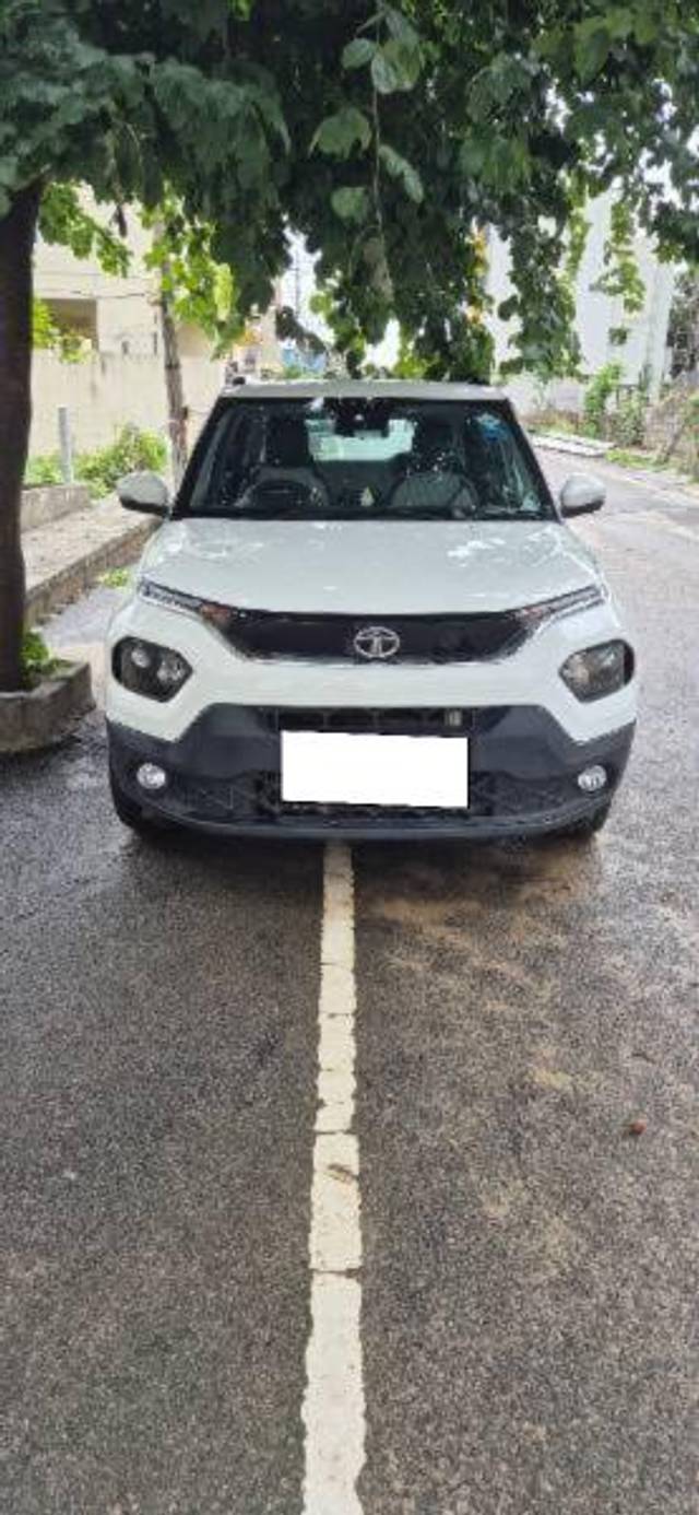 https://images10.gaadi.com/usedcar_image/4637198/original/processed_76083c46-7282-498f-b578-f5b54b928804.jpg?imwidth=6400