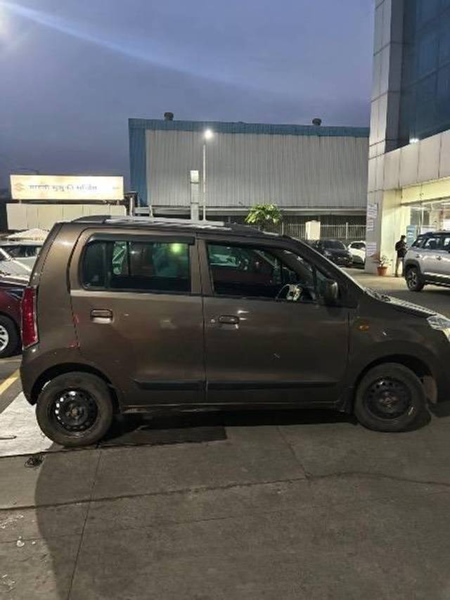 https://images10.gaadi.com/usedcar_image/4637213/original/processed_d7f79b1e-012d-490f-9e38-5a80a2d41835.jpeg?imwidth=6401
