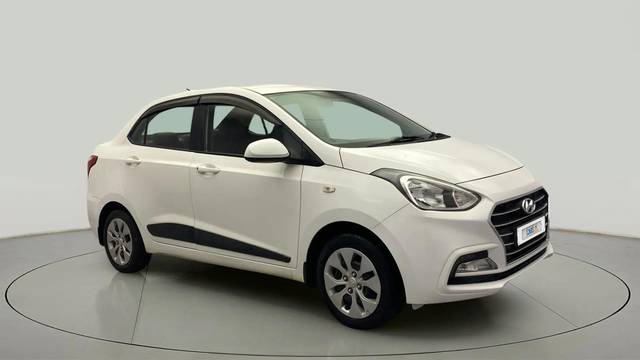 https://images10.gaadi.com/usedcar_image/4637224/original/d135c4165eabd8b92ec45656f29d69b6.jpg?imwidth=6400