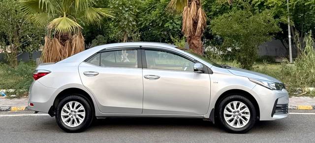 https://images10.gaadi.com/usedcar_image/4637230/original/182bd009ea52a6781f7c8e262cad8e99.jpeg?imwidth=6401