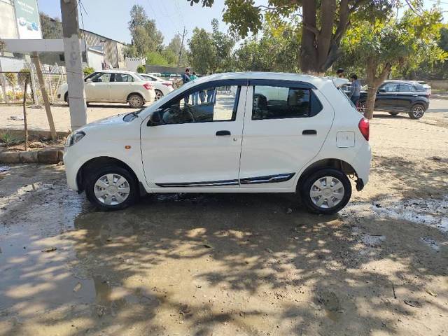 https://images10.gaadi.com/usedcar_image/4637233/original/processed_873b5067-f706-4ff8-a1e1-7ea40683a321.jpg?imwidth=6402