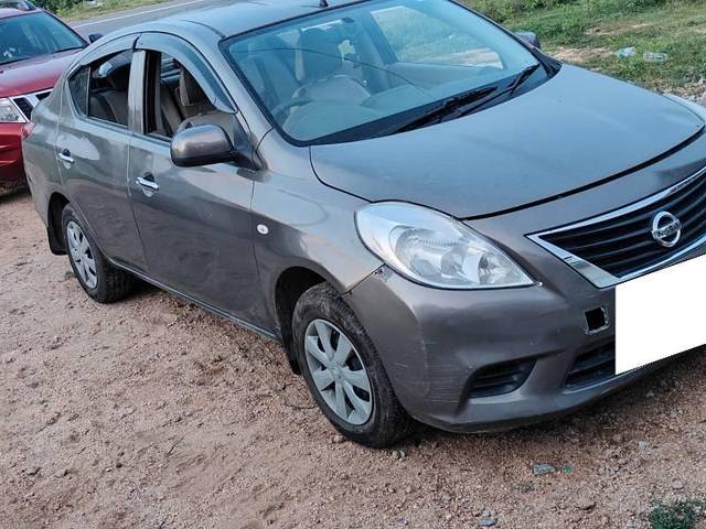 https://images10.gaadi.com/usedcar_image/4637277/original/processed_e19bdfb7-2a85-4789-8581-f9e6e22080a6.jpg?imwidth=6400