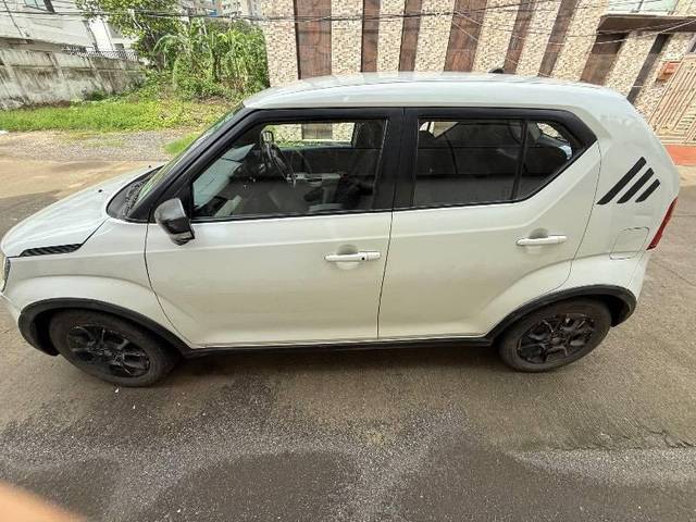 https://images10.gaadi.com/usedcar_image/4637285/original/processed_23632eea-79ec-474a-a386-dd7e28f7b5c1.jpeg?imwidth=6402