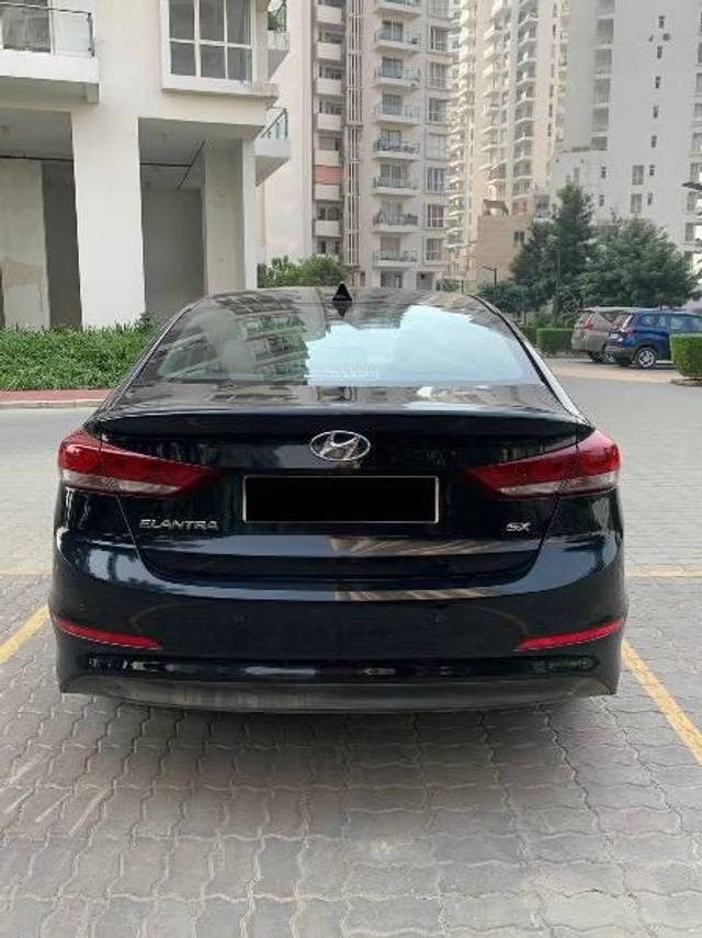 https://images10.gaadi.com/usedcar_image/4637286/original/processed_84c665d8-b684-406b-9161-825c21392c79.jpeg?imwidth=6402