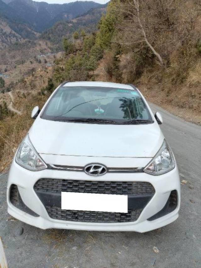 https://images10.gaadi.com/usedcar_image/4637289/original/processed_1d3514ee-3987-45ed-81fe-ed84146b5f62.jpg?imwidth=6402