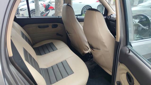https://images10.gaadi.com/usedcar_image/4637306/original/7875b4a27452d087244f65ae0af40533.jpg?imwidth=6401