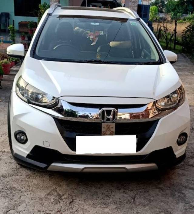 https://images10.gaadi.com/usedcar_image/4637376/original/processed_fa614b71-500b-4f21-b5bf-8b555de21c36.jpg?imwidth=6400