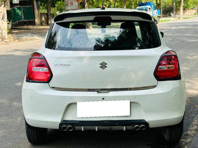https://images10.gaadi.com/usedcar_image/4637382/original/processed_5549a89d13297500b8216c734e2a6b7e.jpg?imwidth=6401