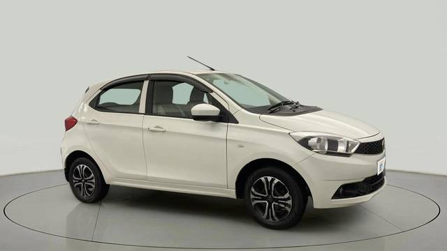 https://images10.gaadi.com/usedcar_image/4637451/original/e617faa5ac93eaf1d39dffe549e6f5b2.jpg?imwidth=6400