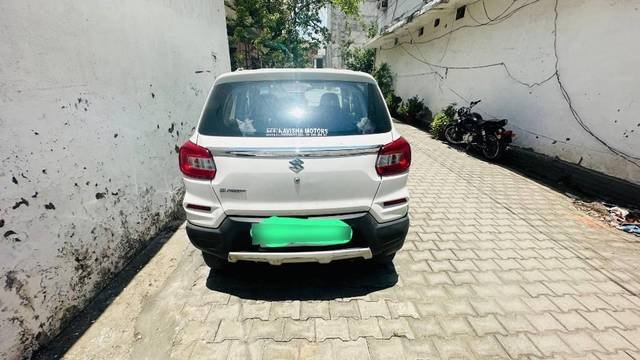 https://images10.gaadi.com/usedcar_image/4637452/original/processed_9c537aff-9caa-443e-9d9b-ed85fe5ccca8.jpg?imwidth=6401